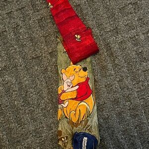 TIE RACK~VTG. DISNEY~MENS 100% ITALIAN SILK NECK TIE~POOH~57”x3.5”